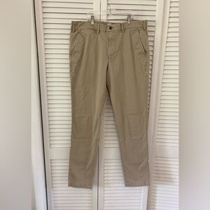 Men's Gap Essential Khaki Slim Fit Khaki Color Size 36 x 34" Cotton Spandex